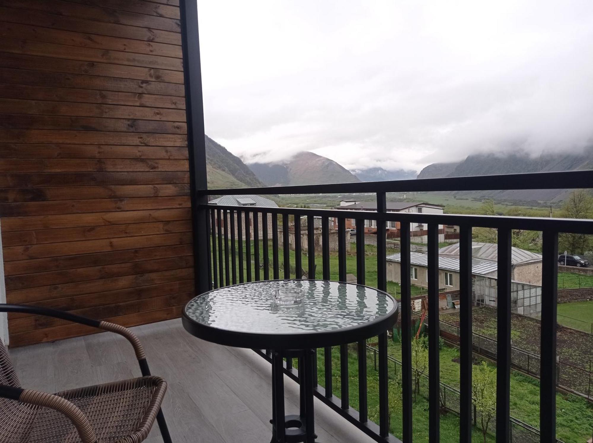 Kazbegi 4U Hotel Exterior photo