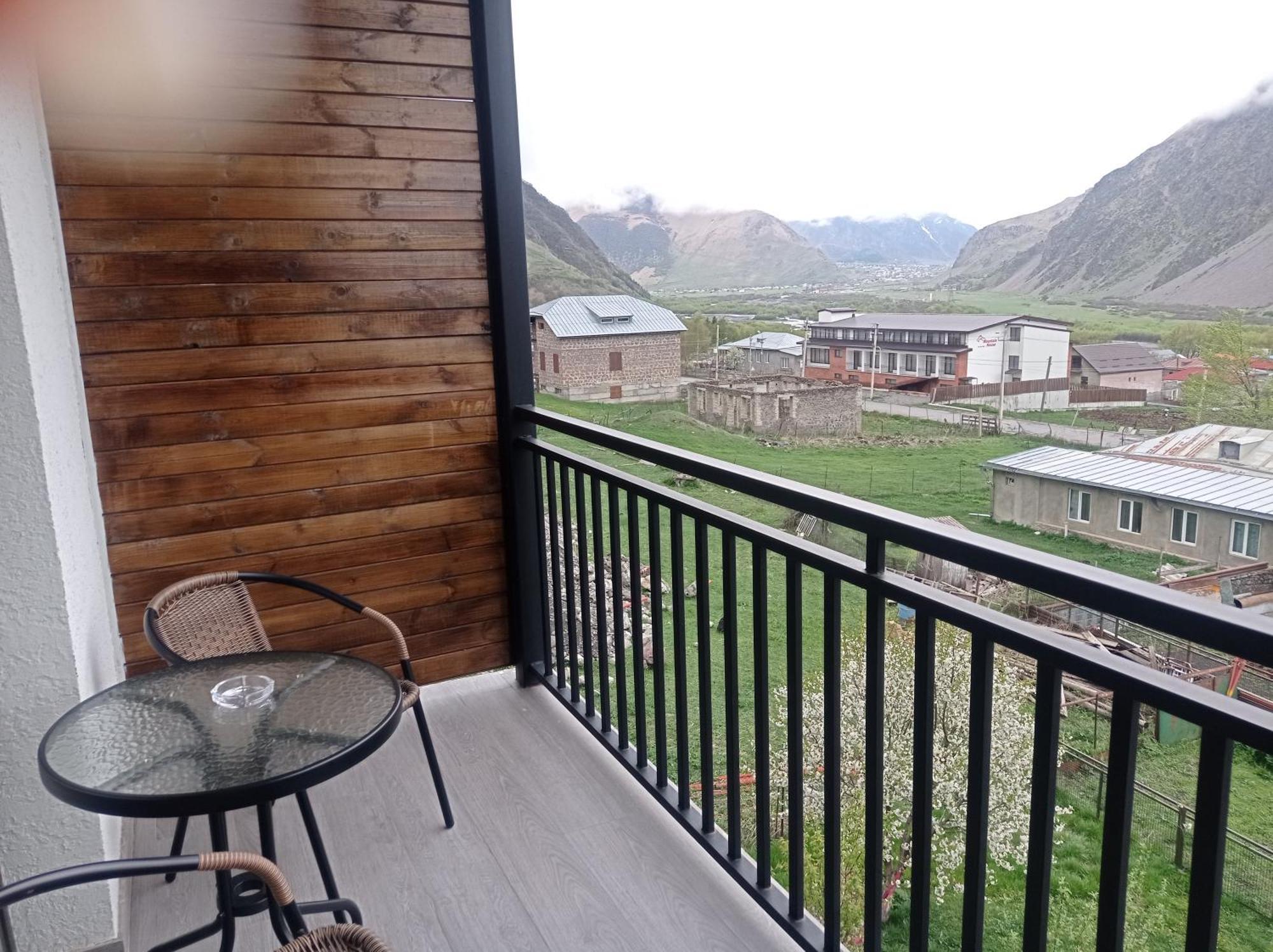 Kazbegi 4U Hotel Exterior photo